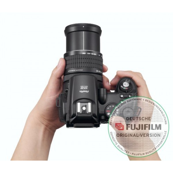 FujiFilm FinePix S9500 Digitalkamera (9 Megapixel, 10fach Zoom)-31
