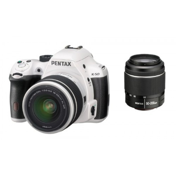 Pentax K 50 SLR-Digitalkamera (16 Megapixel, APS-C CMOS Sensor, 1080p, Full HD, 7,6 cm (3 Zoll) Display, Bildstabilisator) weiß inkl. Objektiven DA L 18-55 mm WR and 50-200 mm WR-37
