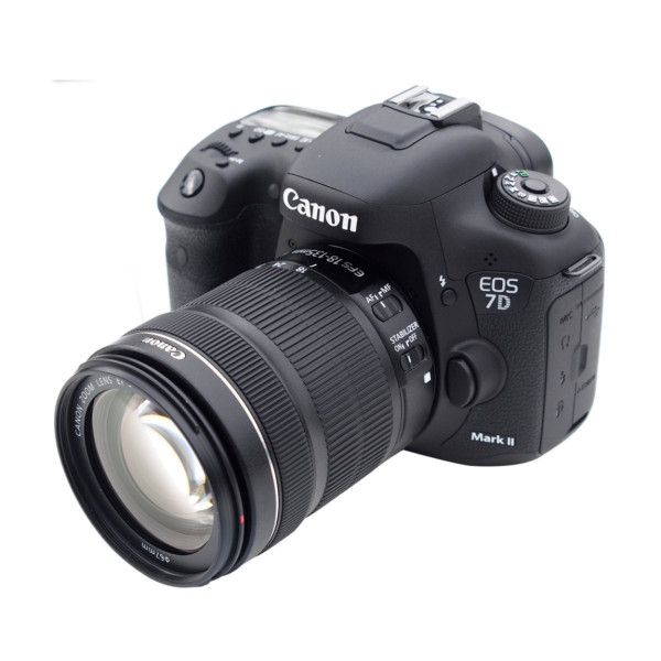 Canon EOS 7DII+EF18135IS Spiegelreflexkamera schwarz-33