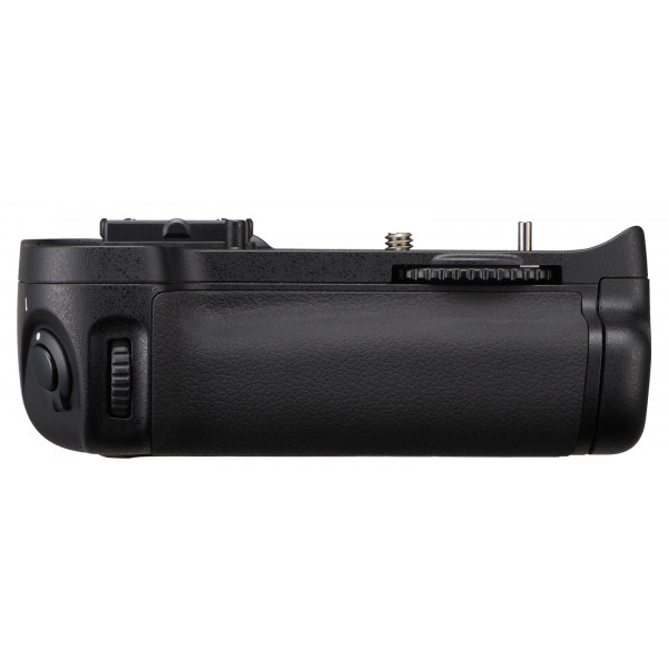 Nikon MB-D11 Multifunktions-Batterieteil für Nikon D7000-32