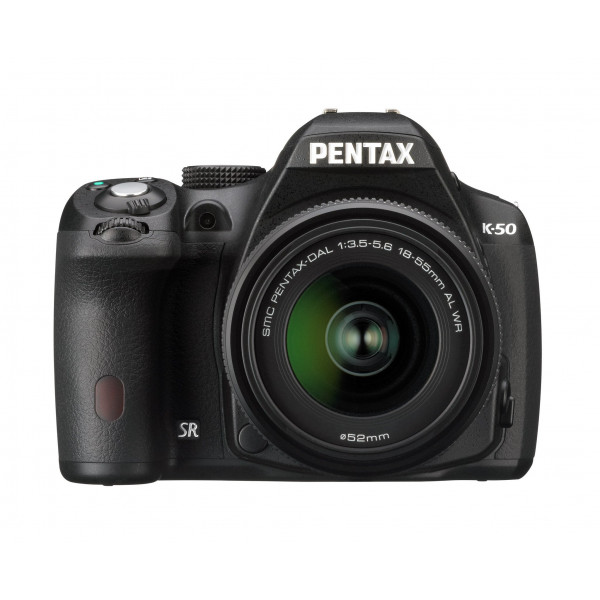 Pentax K 50 SLR-Digitalkamera (16 Megapixel, APS-C CMOS Sensor, 1080p, Full HD, 7,6 cm (3 Zoll) Display, Bildstabilisator) schwarz inkl. Objektiv DA L 18-55 mm WR-38
