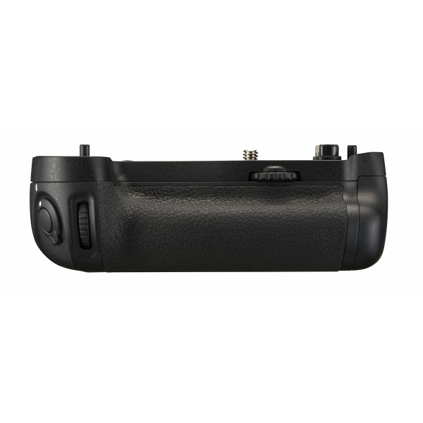 Nikon MB-D16 Multifunktions-Handgriff für D750-38