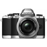 Olympus OM-D E-M10 Systemkamera (16 Megapixel, Live MOS Sensor, True Pic VII Prozessor, 3-Achsen VCM Bildstabilisator, Sucher, Full-HD, HDR) Kit inkl. 14-42mm Objektiv (elektr. Zoom) silber