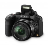 Panasonic Lumix DMC-FZ200EG9 Digitalkamera (12 Megapixel, 24-fach opt. Zoom, 7,6 cm (3 Zoll) Display, Superzoom, Full-HD Video) schwarz