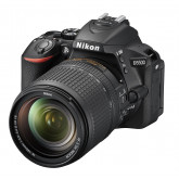 Nikon D5500 SLR-Digitalkamera (8,1 cm (3,2 Zoll), 24,2 Megapixel, neig-/drehbares Touchscreen-Display, 39 AF-Messfelder, Full-HD-Video, Wi-Fi, HDMI) Kit inkl. DX 18-140mm VR Objektiv schwarz