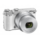 Nikon 1 J5 Systemkamera (20 Megapixel, 7,5 cm (3 Zoll) Display, 4K-Videoaufzeichnung, Funktionswählrad, Einstellrad, Funktionstaste, WiFi, NFC, USB, HDMI) Kit inkl. 10-30 mm PD-Zoom Objektiv weiß