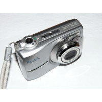 Kodak C813 Digitalkamera (8 Megapixel, 3-fach opt. Zoom, 6,1 cm (2,4 Zoll) Display) silber-22