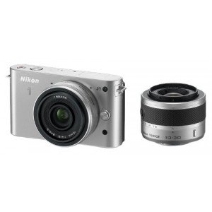 Nikon 1 J1 Systemkamera (10 Megapixel, 7,5 cm (3 Zoll) Display) silber inkl. 1 NIKKOR VR 10-30 mm und 10 mm Pancake Objektive-22