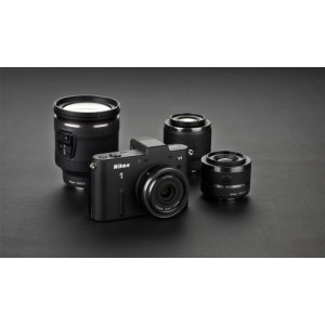 Nikon 1 V1 Systemkamera (10 Megapixel, 7,5 cm (3 Zoll) Display) schwarz inkl. 1 Nikkor 10 mm Pancake Objektiv-22