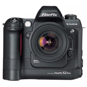 Fuji FinePix S2 Pro Digitalkamera (6,17 Megapixel) (nur Gehäuse)-22