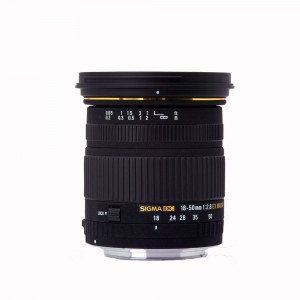 Sigma 18-50mm 2,8 EX DC Macro Objektiv (72mm Filtergewinde) für Canon-21