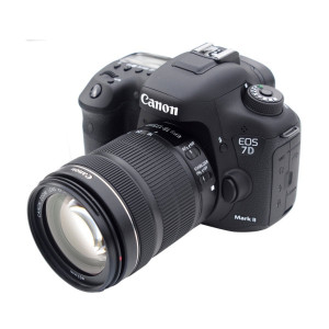 Canon EOS 7DII+EF18135IS Spiegelreflexkamera schwarz-22