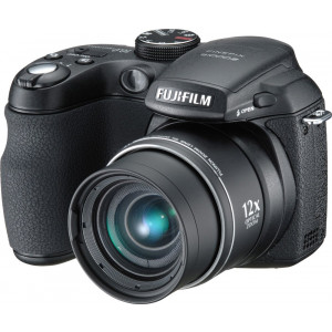 FujiFilm FinePix S1000fd Digitalkamera (10 Megapixel, 12-fach opt. Zoom, 6,9 cm (2,7 Zoll) Display) schwarz-22