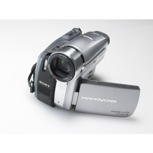 Sony DCR-HC 96 miniDV Camcorder-22