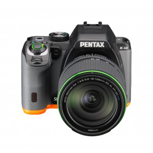 Pentax K-S2 Spiegelreflexkamera (20 Megapixel, 7,6 cm (3 Zoll) LCD-Display, Full-HD-Video, Wi-Fi, GPS, NFC, HDMI, USB 2.0) Kit inkl. 18-135mm WR-Objektiv schwarz/orange-22
