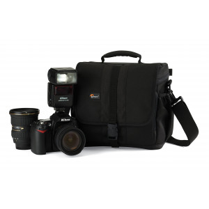 Lowepro Adventura 170 SLR-Kameratasche (für SLR mit angesetztem Standardobjektiv und 2 zusätzliche Objektive) schwarz-22