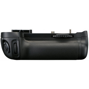 Nikon MB-D14 Multifunktions-Batterieteil für D600-22