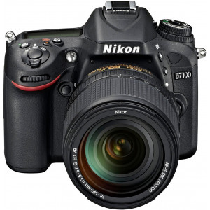 Nikon D7100 SLR-Digitalkamera (24 Megapixel, 7,8 fach opt. Zoom, 8 cm (3,2 Zoll) TFT-Monitor, Full-HD-Video) Kit inkl. Nikon AF-S DX 18-140 mm VR-Objektiv-22