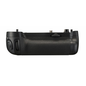 Nikon MB-D16 Multifunktions-Handgriff für D750-22