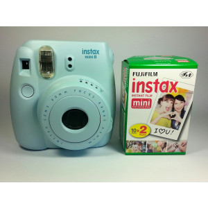 Fujifilm Instax mini 8 Sofortbildkamera blau Bundle mit 20 Filmen Instax Mini-21