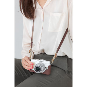 Olympus CS-30B Kameratasche (Leder) für E-P3 braun-22