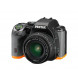 Pentax K-S2 Spiegelreflexkamera (20 Megapixel, 7,6 cm (3 Zoll) LCD-Display, Full-HD-Video, Wi-Fi, GPS, NFC, HDMI, USB 2.0) Kit inkl. 18-50mm WR-Objektiv schwarz/orange-010