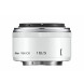 Nikon 1 Nikkor 18,5mm 1:1,8 Objektiv weiß-02