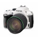 Pentax K 50 SLR-Digitalkamera (16 Megapixel, APS-C CMOS Sensor, 1080p, Full HD, 7,6 cm (3 Zoll) Display, Bildstabilisator) weiß inkl. Objektiv DA 18-135 mm WR-03