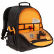 AmazonBasics Rucksack für DSLR-Kamera und Laptop (oranges Interieur)-08