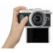 Olympus PEN E-PL7 Kompakte Systemkamera (16 Megapixel, elektrischer Zoom, Full HD, 7,6 cm (3 Zoll) Display, Wifi) inkl. 14-42 mm Pancake Objektiv silber/silber-025